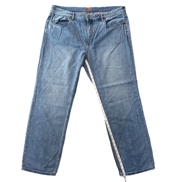 Tommy Bahama Jeans Men’s 42 X 32.5 (Tag 40 x 32) Straight Blue Light Wash Denim - Picture 1 of 15